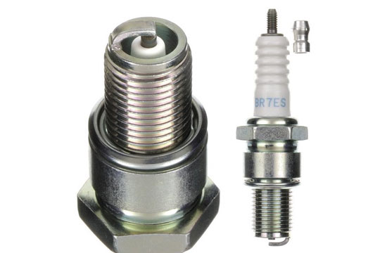 Candela NGK BR7ES (10 pezzi per scatola)