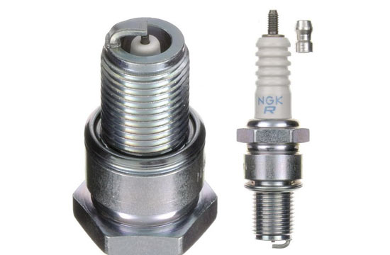 Candela NGK BR8EG (4 pezzi per scatola)