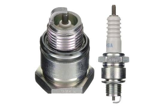 Candela NGK BR8HSA (10 pezzi per scatola)