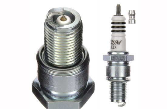 Candela NGK BR9EIX (4 pezzi per scatola)