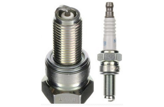 Candela NGK CR7EB (10 pezzi per scatola)