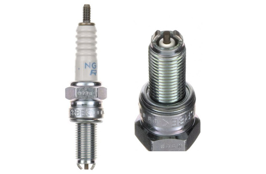 Candela NGK CR8EK (10 pezzi per scatola)
