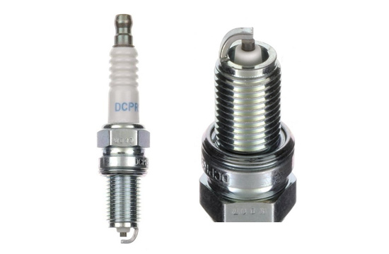 Candela NGK DCPR9E (10 pezzi per scatola)