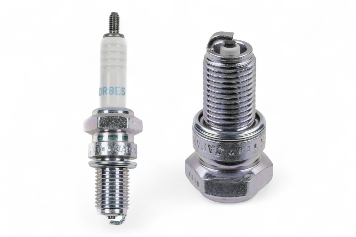 Candela NGK DR8ES (10 pezzi per scatola)