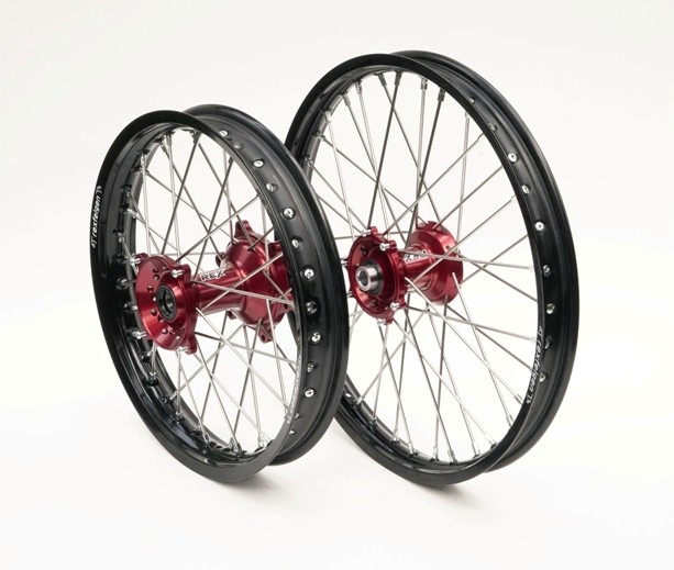 Ruota REX Posteriore 19" x 2,15 HONDA -  Cerchio nero - Mozzo rosso